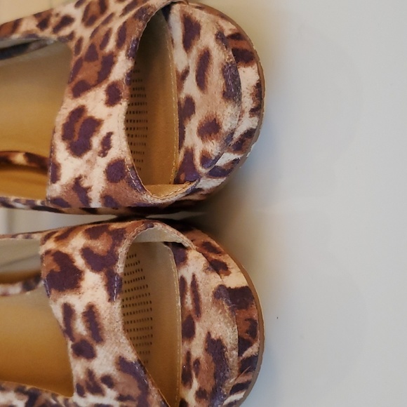 Comfortview Animal Print Pumps - Picture 10 of 12